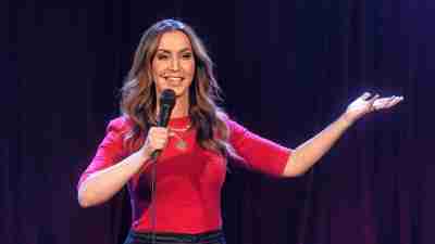 Rachel Feinstein, performing her stand-up comedy special, Big Guy, on Netflix.